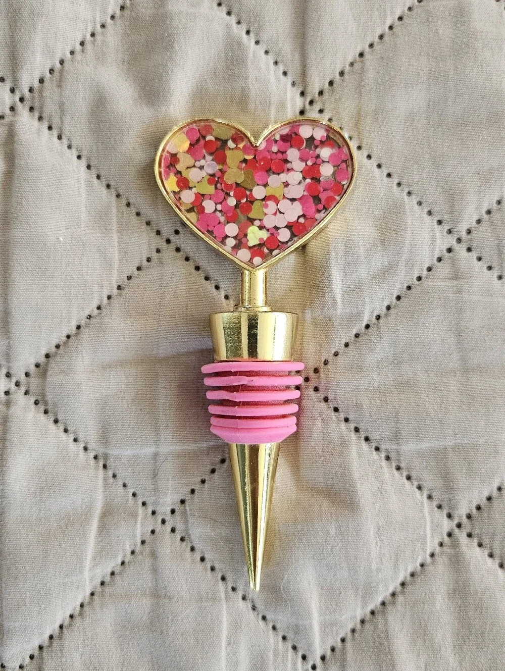 Wine bottle topper, glittery heart